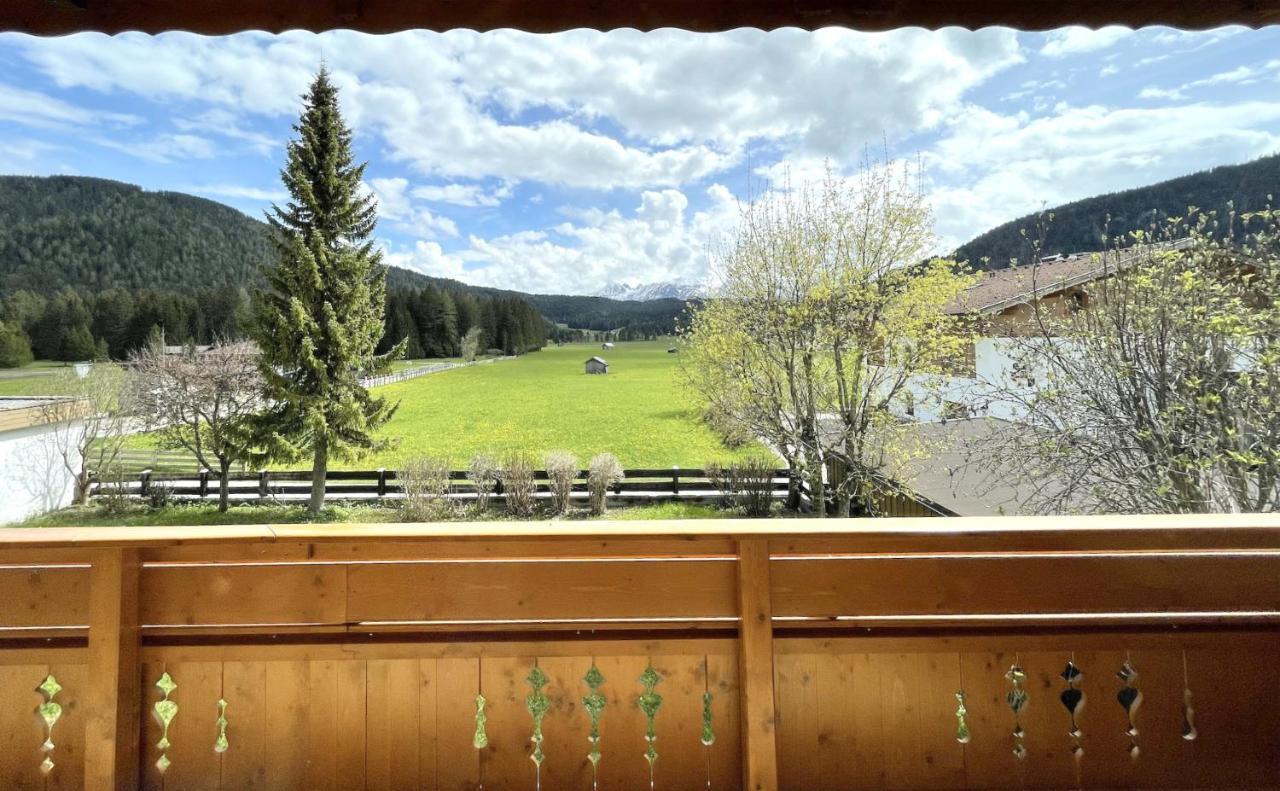 Chalet Cristall ลอยทัช ภายนอก รูปภาพ